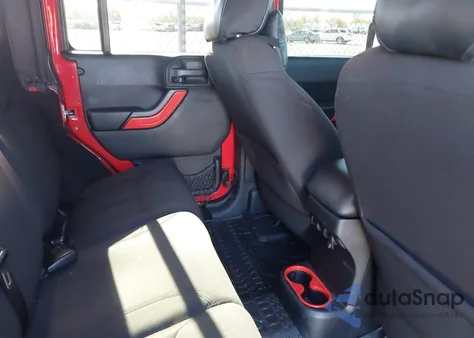 2015 Jeep Wrangler Unlimited Sport z USA, uszkodzony, nr VIN 1C4BJWDG4FL542404